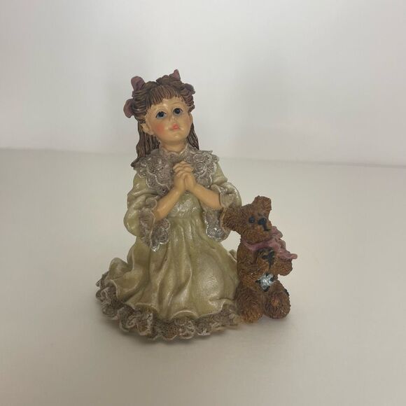Boyd’s Collection Yesterdays Child Doll Stone Praying Girl & Teddy Bear - Picture 1 of 5